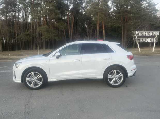 Audi Q3 F3
