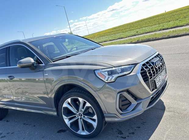 Audi Q3 F3