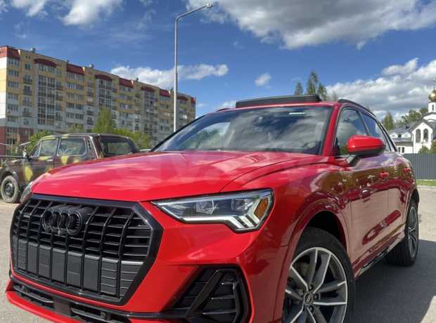 Audi Q3 F3