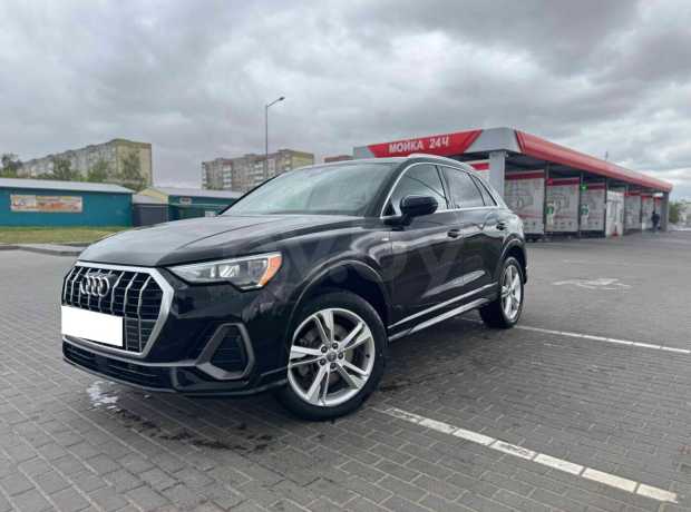 Audi Q3 F3