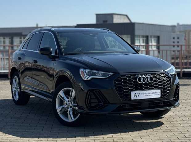 Audi Q3 F3