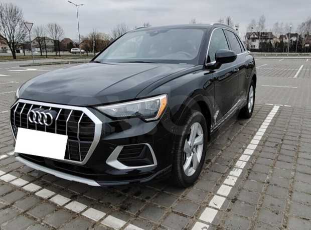 Audi Q3 F3