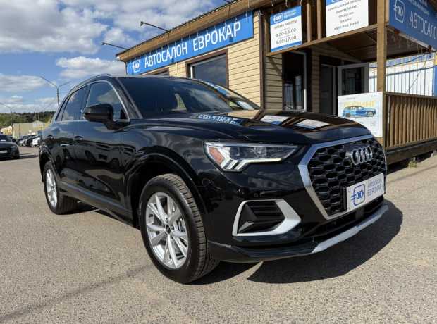Audi Q3 F3