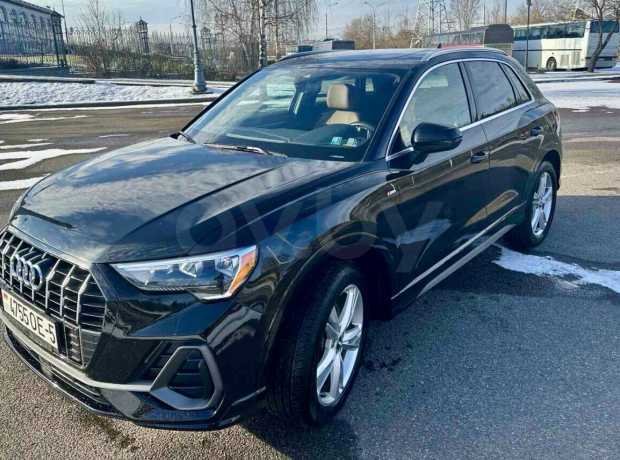Audi Q3 F3