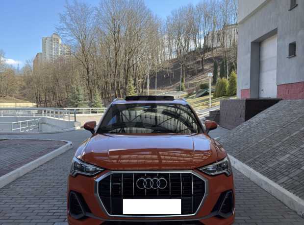 Audi Q3 F3