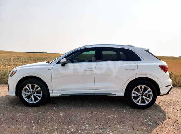 Audi Q3 F3