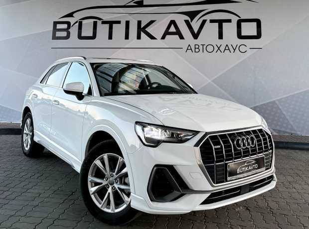 Audi Q3 F3