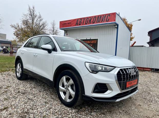 Audi Q3 F3