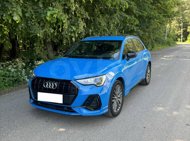 Audi Q3 F3