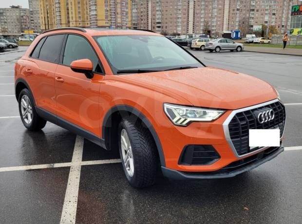 Audi Q3 F3