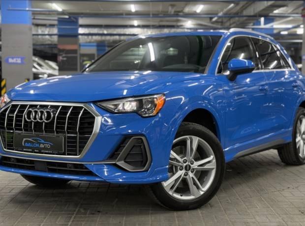 Audi Q3 F3