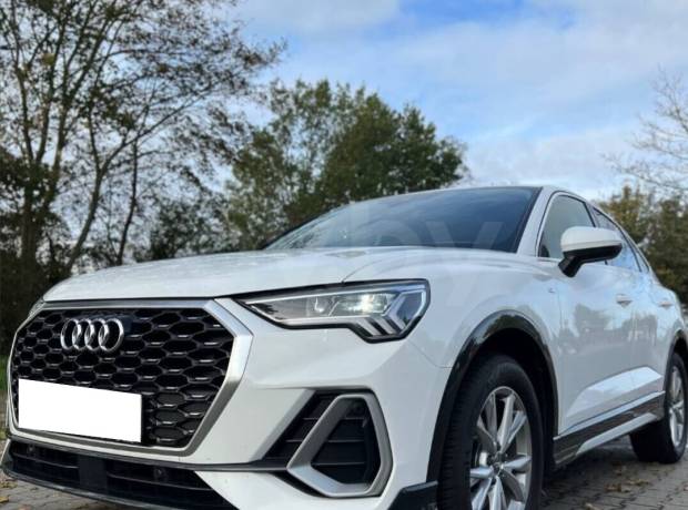 Audi Q3 Sportback I