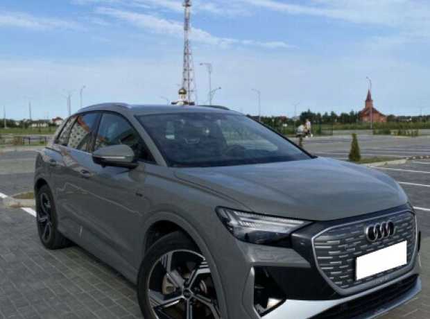 Audi Q4 e-tron , 2022, пробег 20000 км