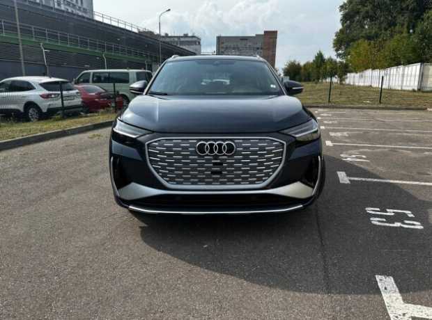 Audi Q4 e-tron , 2023, пробег 20000 км