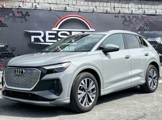 Audi Q4 e-tron , 2023, пробег 2200 км