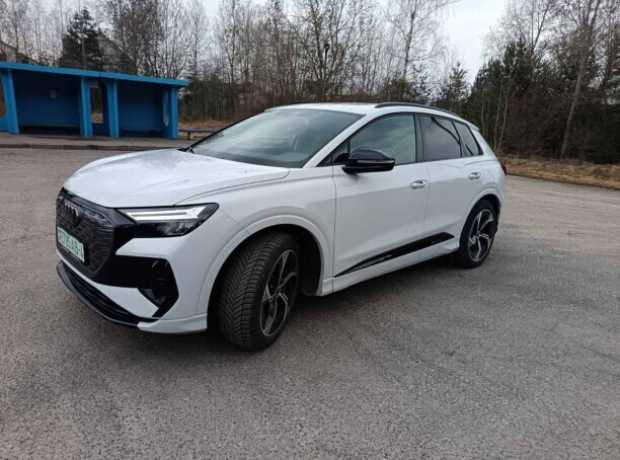 Audi Q4 e-tron , 2024, пробег 10000 км