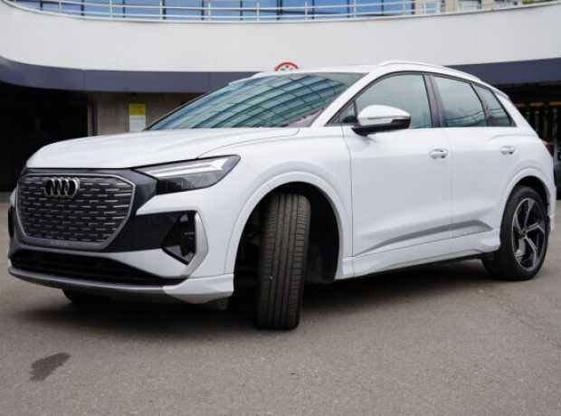 Audi Q4 e-tron , 2024, пробег 19500 км