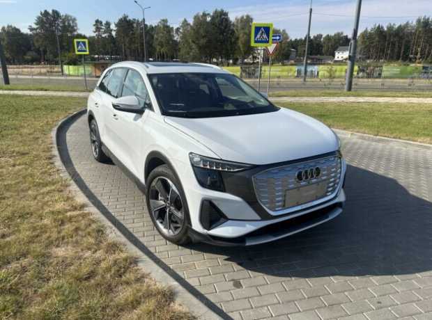 Audi Q5 e-tron , 2022, пробег 16500 км