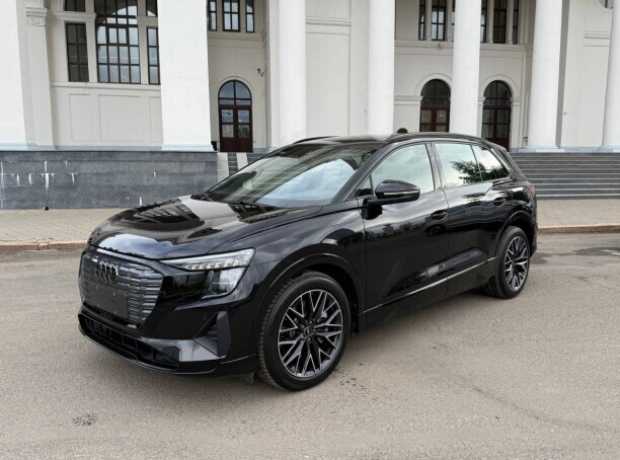 Audi Q5 e-tron , 2023, пробег 10777 км