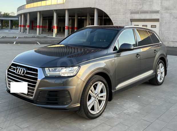 Audi Q7 4M
