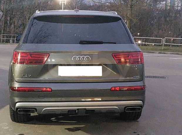Audi Q7 4M