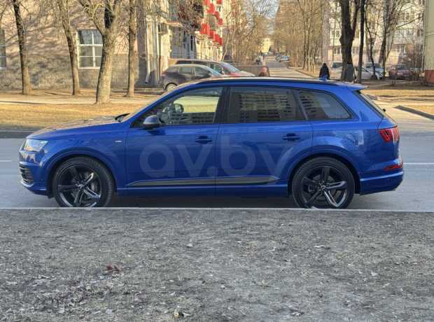 Audi Q7 4M