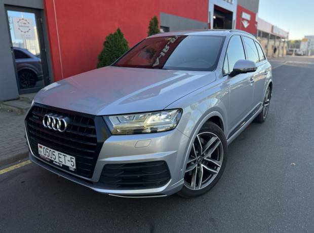 Audi Q7 4M