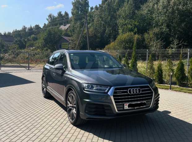 Audi Q7 4M