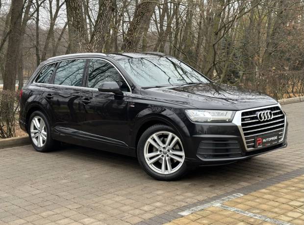 Audi Q7 4M