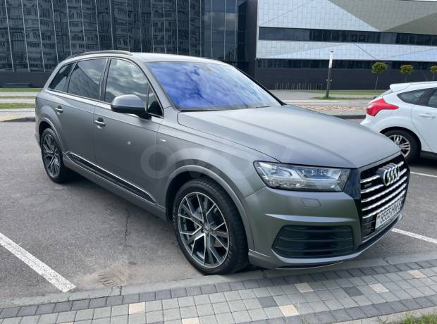 Audi Q7 4M