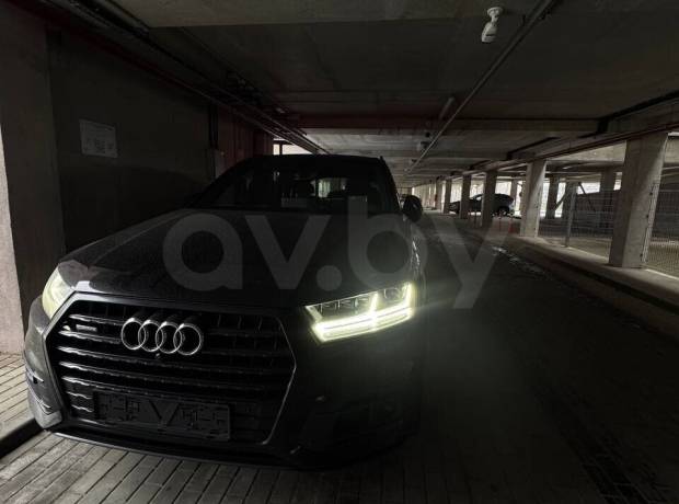 Audi Q7 4M