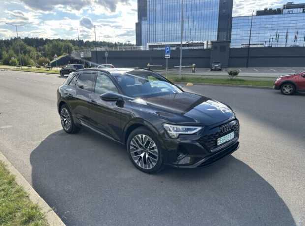 Audi Q8 e-tron , 2023, пробег 25000 км