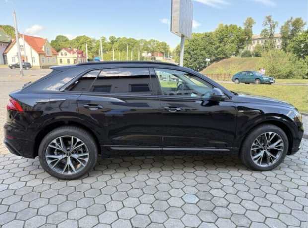 Audi Q8 I, 2023, пробег 7500 км