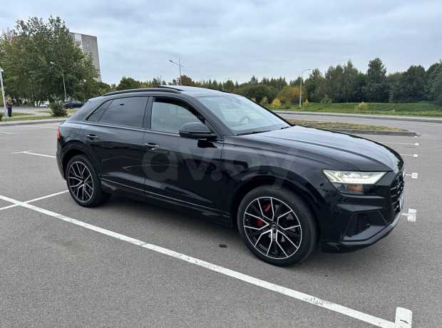 Audi Q8 I