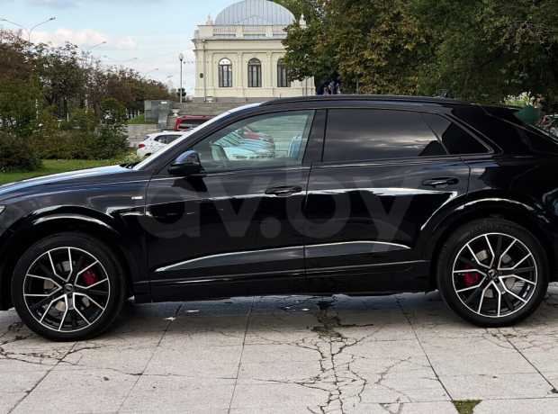 Audi Q8 I