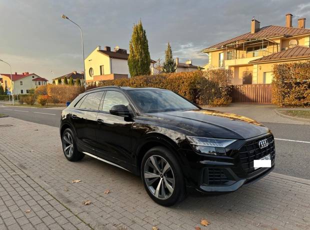 Audi Q8 I