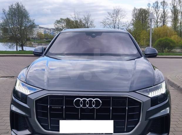 Audi Q8 I