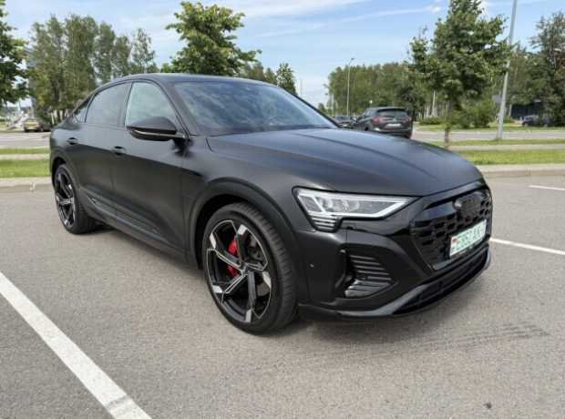 Audi Q8 Sportback e-tron , 2023, пробег 28000 км