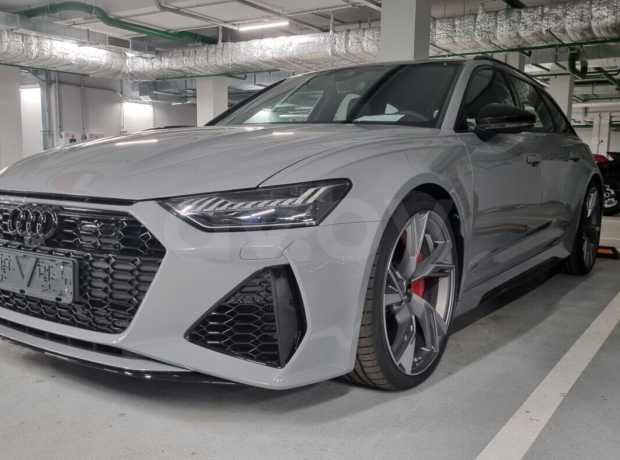 Audi RS6 C8