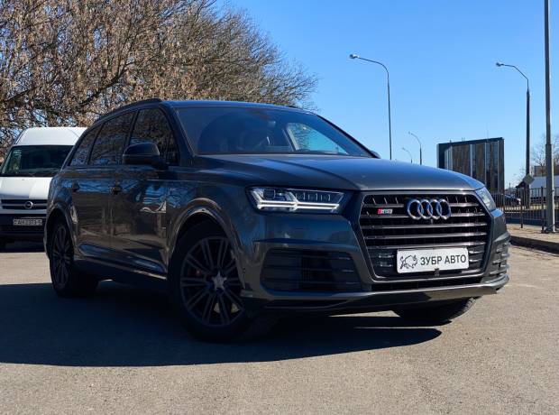 Audi SQ7 4M