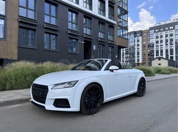 Audi TT 8S