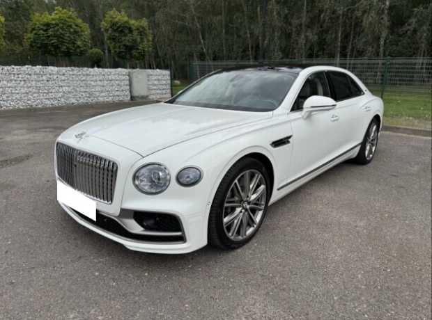 Bentley Flying Spur II, 2022, пробег 26000 км