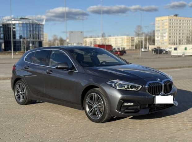 BMW 1 серия F40, 2020, пробег 126000 км BMW 1 серия F40, 2020, пробег 126000 км