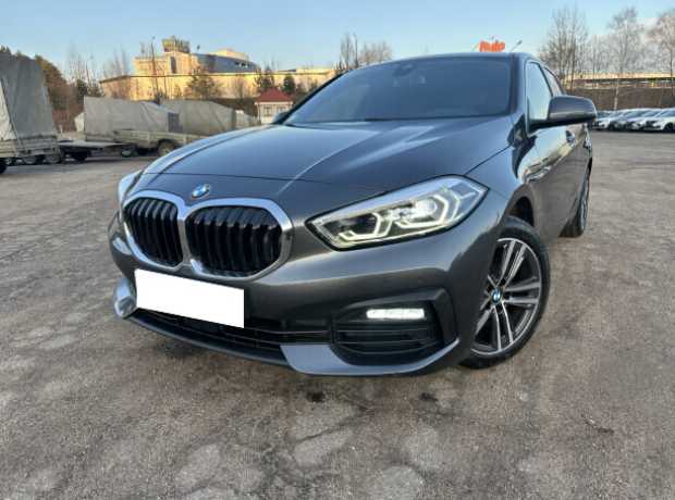 BMW 1 серия F40, 2020, пробег 146400 км BMW 1 серия F40, 2020, пробег 146400 км