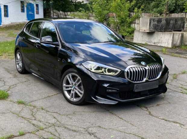 BMW 1 серия F40, 2021, пробег 180000 км