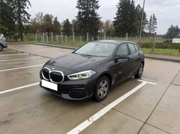 BMW 1 серия F40, 2021, пробег 230000 км