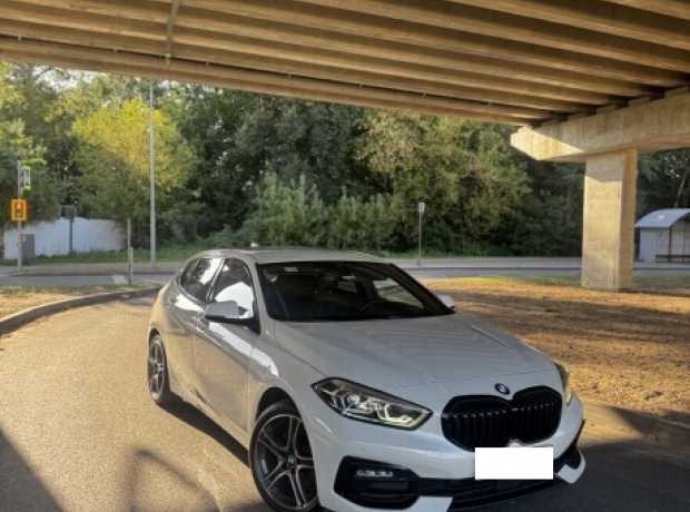 BMW 1 серия F40, 2021, пробег 92500 км
