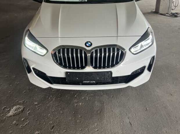 BMW 1 серия F40, 2021, пробег 98000 км