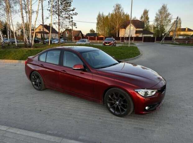 BMW 3 серия F30,F31 Рестайлинг, 2018, пробег 111000 км BMW 3 серия F30,F31 Рестайлинг, 2018, пробег 111000 км