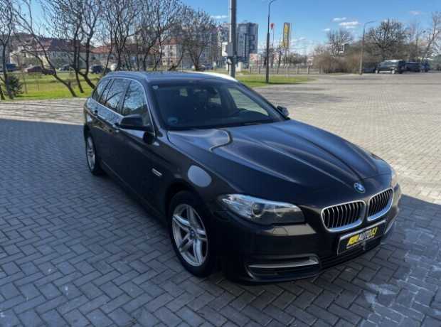 BMW 5 серия F10, F11 Рестайлинг, 2015, пробег 316000 км BMW 5 серия F10, F11 Рестайлинг, 2015, пробег 316000 км
